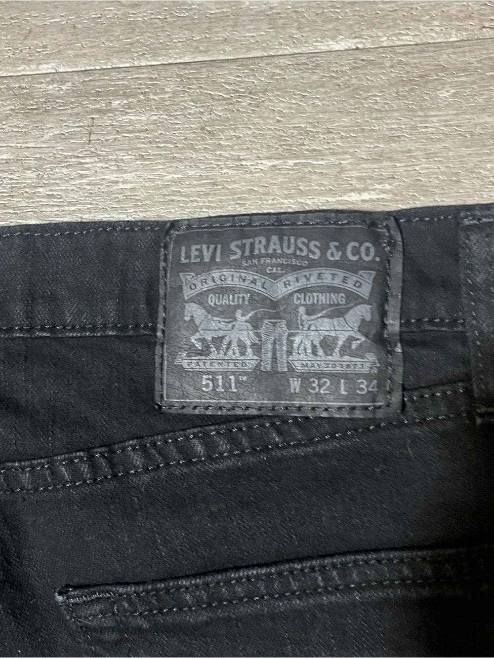 Levi's Men's Black Slim Jeans - Clean Straight Leg